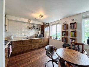 Photo 16- click for photo gallery